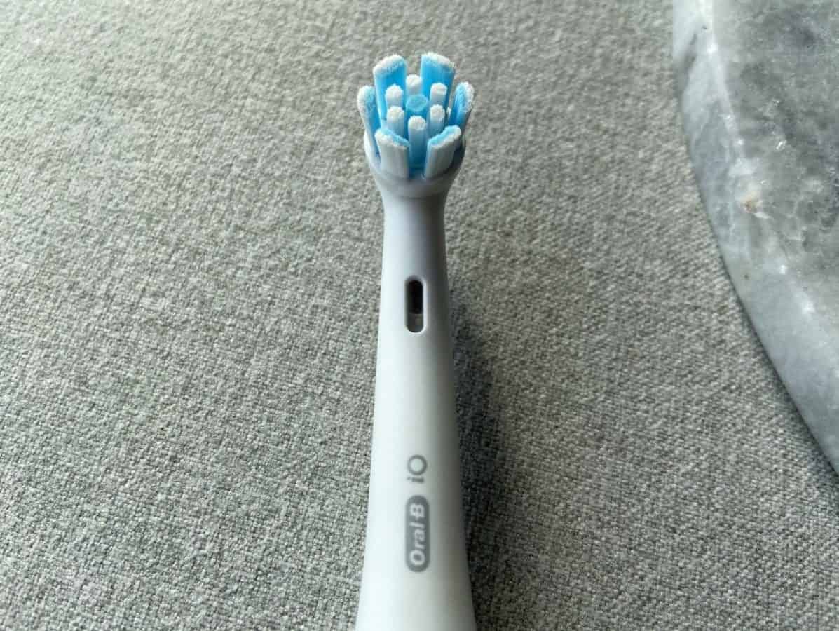 Oralb iO replacement brush head gentle clean